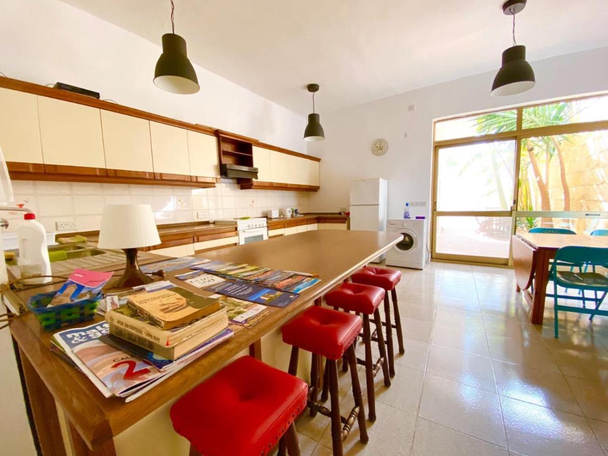 Butts Inn Annex Dormitory Hostel Ghajn il-Kbira  Luaran gambar